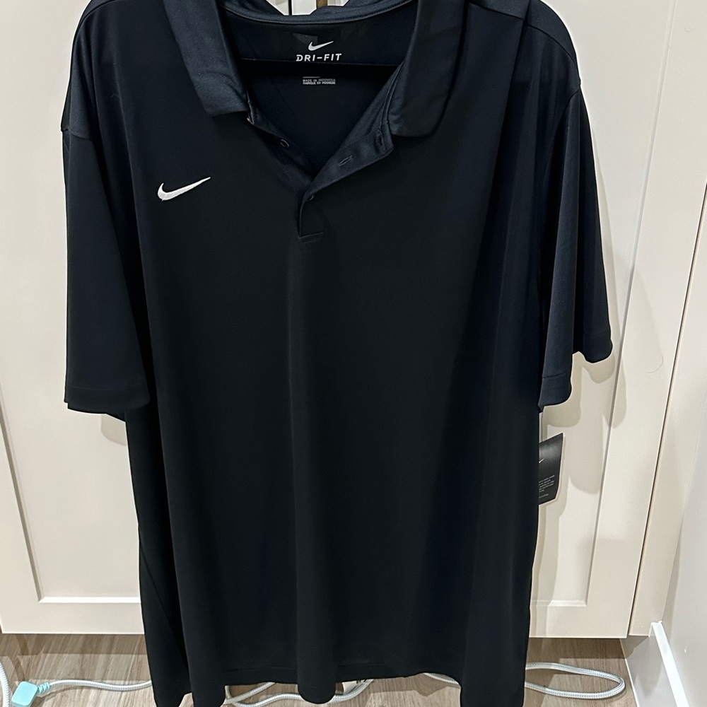 Nike Men’s 4XL polo shirt. Dry fit.
